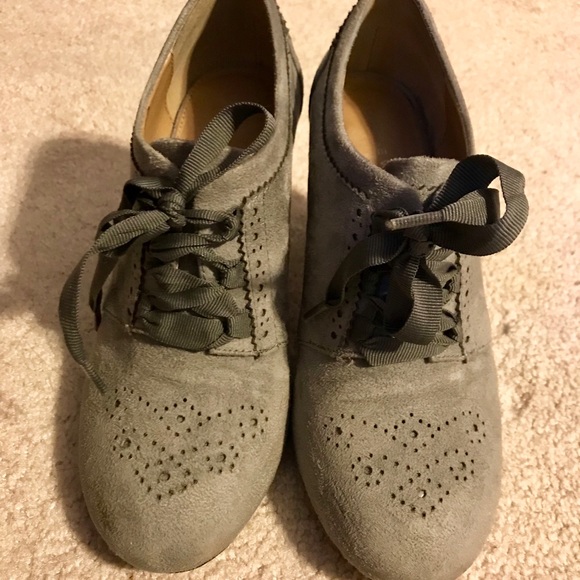 Adrienne Vittadini Oxford Heels - Picture 2 of 6